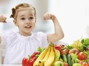 Cómo enseñar niños comer fruta casa