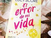 Reseña error vida, Lucy Score