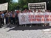 Vecinos Almadén exigen 'compromiso firme' rector