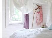 Cama dosel tonos pasteles madera