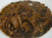 Guiso carne porotos frijoles negros