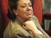 alcaldesa Valencia, Rita Barbera, sube autobús municipal, para recriminar ante pasajeros, conductora, sueldo