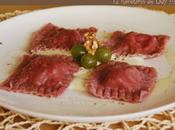 Pasta fresca: Ravioli remolacha rellenos carne nueces salsa gorgonzola