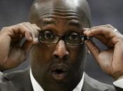 Mike Brown down, grito fans Lakers