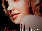 Vampire Academy tiene guion(ista)