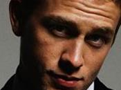 Charlie Hunnam estará Crimson Peak