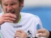 Árbitro alemán rompe nariz futbolista Daniel Bierofka