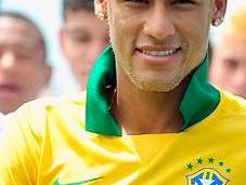 Neymar presentó nueva camiseta Brasil para Copa Confederaciones 2013