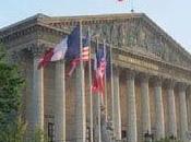Aprueba Parlamento francés programa para promover empleos