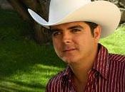 José Julián graba tema Reyli