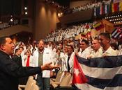 Médicos cubanos permanecerán Venezuela brindando salud dice Maduro