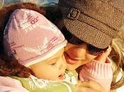 Beneficios besos abrazos bebés niños ¡Abrázame mamá!