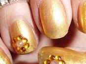 Manicura dorado