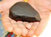 Trozo meteorito jardín