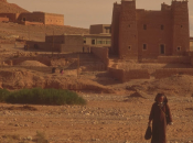 pueblo marroquí entre musica Mawazin estómagos vacíos