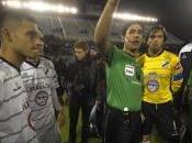 Partido fútbol argentino entre vélez boys suspendido incidentes