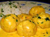 Albondigas pollo curry arroz blanco