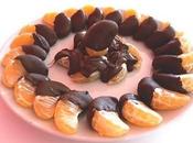 Postre decorativo mandarina chocolate.