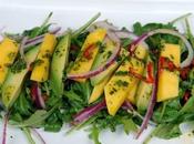 Ensalada mango, aguacate rúcula