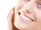 Auto masaje facial para optimizar eficacia tratamientos belleza