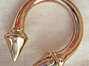 Anillo dorado Sfera