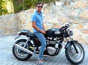 Boy: monochromatic blue style bike