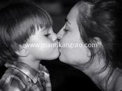 Besos boca hijos: ¿Porqué genera tanta controversia?