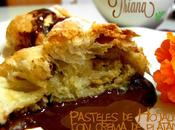 Pasteles hojaldre rellenos crema platano sobre chocolate #RecetasSolidariasParaNavidad