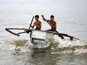 Tras tifón, pescadores filipinos usan improvisados "barcos frigoríficos"
