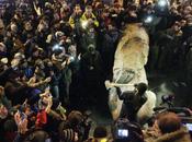 Derriban Lenin Ucrania!