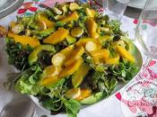 Ensalada aguacate, mango queso cabra