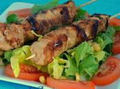 Brochetas pollo salsa soja