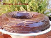 Bizcocho cubierto chocolate aroma vainilla