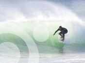 Jugando olas viento surf