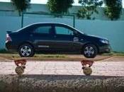 Skateboarding coche