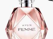 Femme, feminidad echa perfume