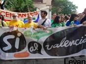 Multitudinaria manifestación Valencia escuela pública valenciano
