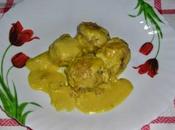 Albóndigas arroz salsa almendras