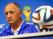 Scolari: "Para penalti"