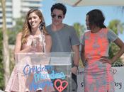 Kat, Michael Kayla recogen premio Children Mending Hearts