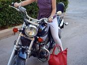 bolso rojo moto