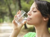 beneficios beber agua