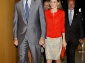 look casual Reina Letizia chaqueta punto