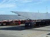 autobuses Tussam parados mientras sevillanos esperan paradas