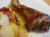 Jarrete cordero aceite romero patatas horno