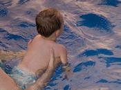Actividades niños piscina: Natación para bebés.