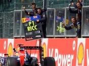 Ricciardo muestra emocionado tercer triunfo