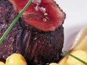 Lomo ciervo puré ajos membrillo