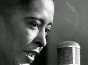 Canciones políticas Billie Holiday antes salir terrazas pueblo