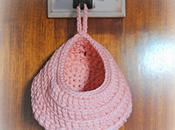 Cesto trapillo rosa para colgar